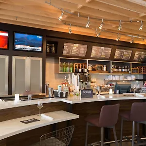 Courtyard-By-Marriott-Morgantown-Hotel-Business