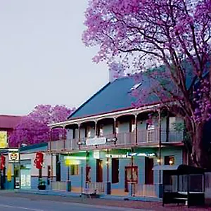 Royal-Hotel-Singleton-Exterior