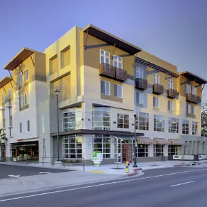 Holiday-Inn-Windsor-Wine-Country-By-Ihg-Exterior