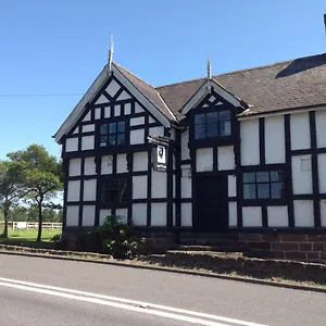 Cock-O-Barton-Hotel-Coddington-Exterior