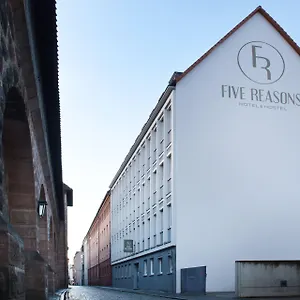 Five Reasons Hostel & Hotel Exterior photo