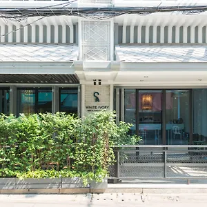 White-Ivory-Bed-And-Breakfast-Bangkok-Exterior