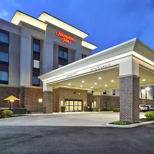 Hampton-Inn-Blue-Ash-Cincinnati-Oh-Exterior