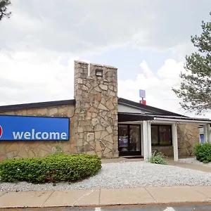 Motel-6-Erie-Pa-Kearsarge-Exterior