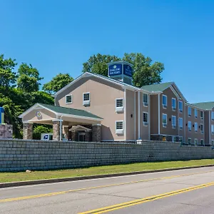 Cobblestone-Hotel-Suites-Erie-Exterior