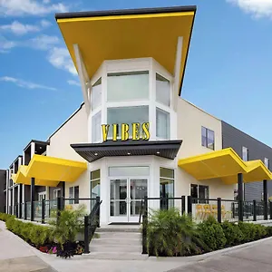 The-Vibes-Hotel-Trademark-Collection-By-Wyndham-Wildwood-Exterior