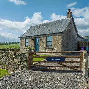 The-Hideaway-Experience-Villa-Dundee-Exterior