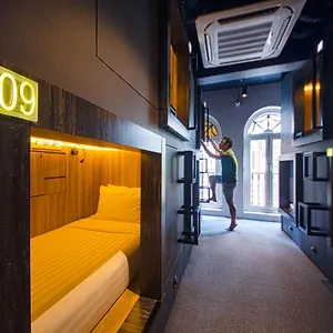 Cube-Boutique-Capsule-Hotel-At-Chinatown-Singapore-Interior
