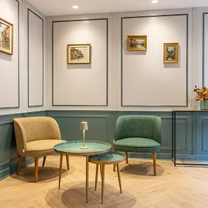 Hotel-Montcalm-Paris-Room