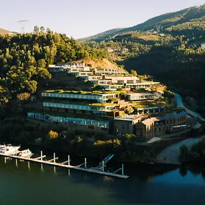 Octant Douro Skyline photo