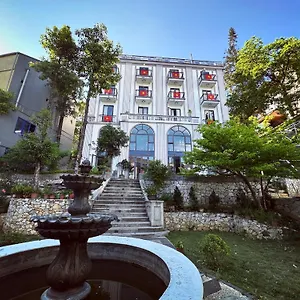 Sapa-Wings-Hotel-Exterior