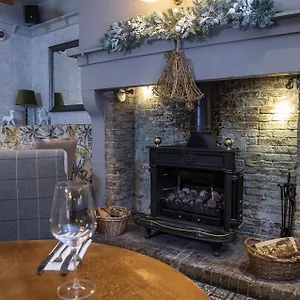 Kings-Head-By-Chef-Brewer-Collection-Hotel-Masham-Exterior