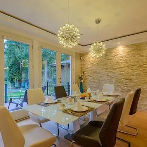 Riverfront-Bed-And-Breakfast-Lynn-Creek-Amenities