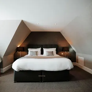 New-Inn-Hotel-Ellon-Room