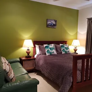 Sonja'S Bed And Breakfast Room photo