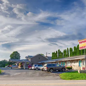 Sunset-Motel-Murphy-Exterior