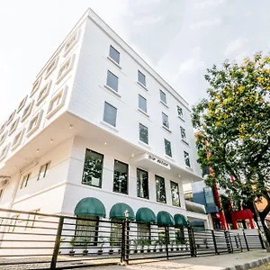 Octave-Hotel-Double-Road-Bangalore-Exterior