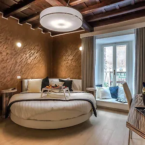 Spagna-LuxuryN-Trevi-Rome-Room