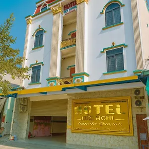 Khach-San-Hoi-Nghia-Binh-Duong-Hotel-Tan-Uyen-Swimming-Pool