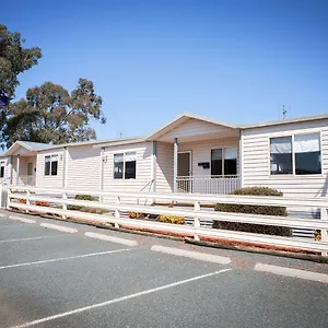 Skylodge-Temora-Exterior