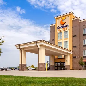 Comfort-Suites-La-Vista-Exterior
