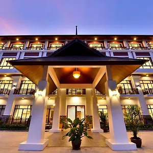 The-Choice-Hotel-Adults-Only-Bangkok-Exterior