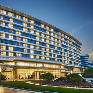 The-Qube-Hotel-Shanghai-Hongqiao-Exterior