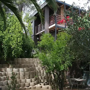 De-Vagebond-Hotel-Pension-Windhoek-Exterior