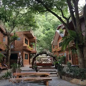 Treasure-Inn-Khaoyai-Mu-Si-Exterior