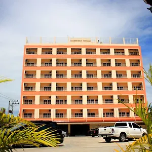 P-A-Ville-Hotel-Nakhon-Sawan-Exterior