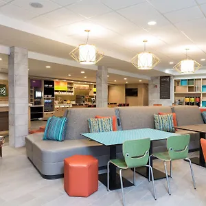 Home2-Suites-By-Hilton-Louisville-Downtown-Nulu-Business