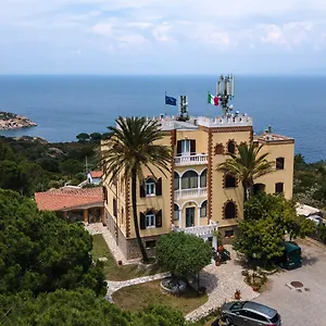 Hotel-Castello-Monticello-Giglio-Porto-Skyline