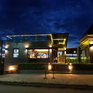 Cliff-Lanta-Suite-Koh-Lanta-Krabi-Exterior