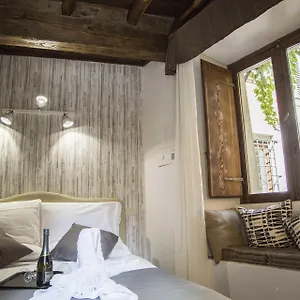 Do-Do-Navona-Suites-Rome-Room