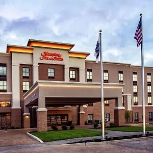 Hampton-Inn-Suites-Foxborough-Mansfield-Exterior