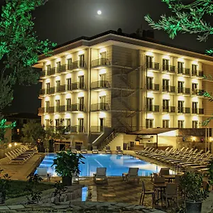 Elisa-Hotel-Ayvalik-Exterior