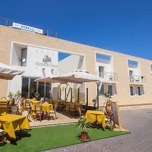 Hotel-Paladini-Di-Francia-Lampedusa-Exterior