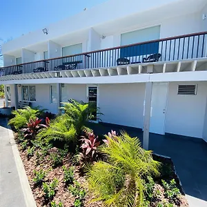 Marina-De-Salinas-Hotel-Exterior