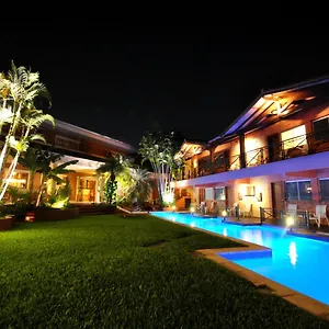 Villa-Floreal-Hotel-Boutique-Asuncion-Exterior