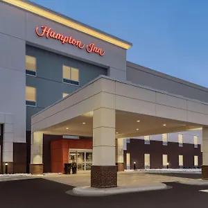 Hampton-Inn-Brooklyn-Park-Exterior