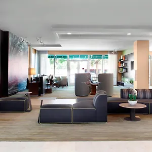 Courtyard-By-Marriott-Deland-Historic-Downtown-Hotel-Interior