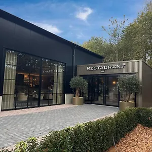 Hotel-Van-Der-Valk-Spier-Dwingeloo-Exterior