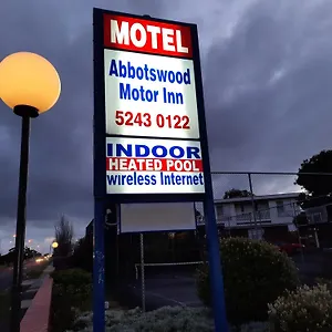 Abbotswood-Motor-Inn-Geelong-Exterior