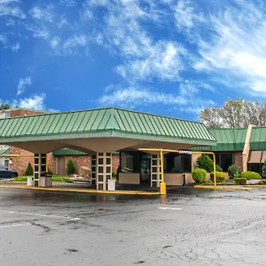 Quality-Inn-Hermitage-South-Exterior