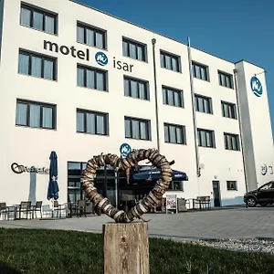 Motel-Isar-24H-7-Checkin-Pilsting-Exterior