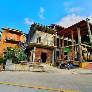 Life-Koh-Tao-Resort-Exterior