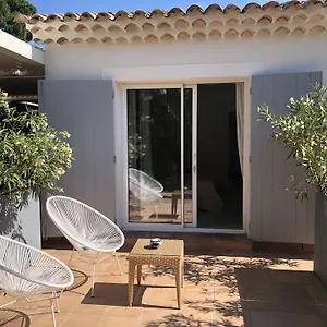 Le-Mas-De-La-Dame-Saint-Tropez-Exterior