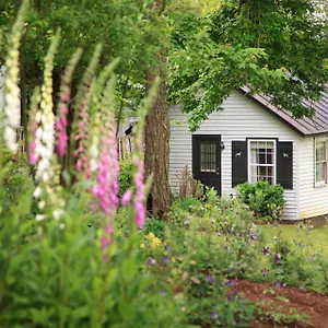 The-Inn-Tavern-At-Meander-Locust-Dale-Exterior
