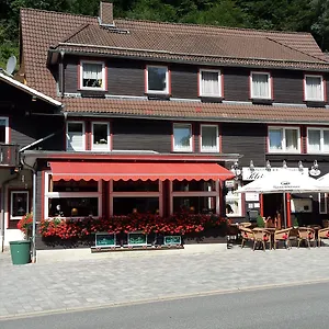 Landgasthof-Kleine-Kommode-Zorge-Exterior