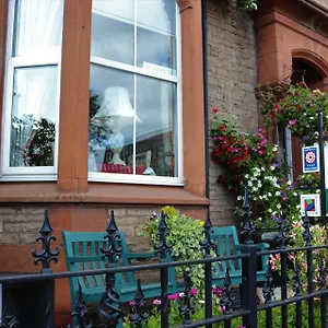 Glendale-Guest-House-Penrith-Exterior